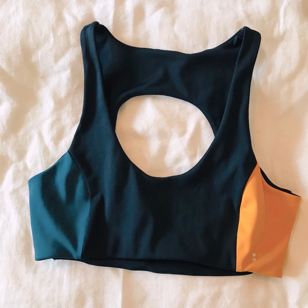Sports Bra with Key Hole Back